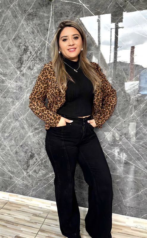 Camila - Fundadora Look M